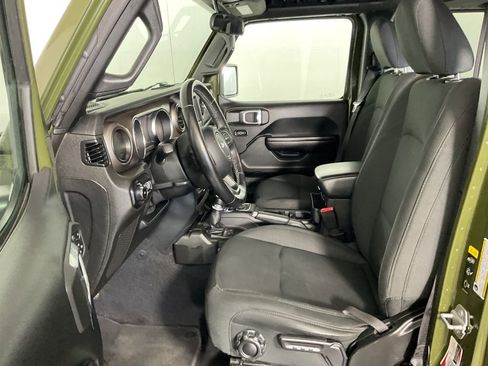 Used 2020 Jeep Wrangler Unlimited Sport image 17