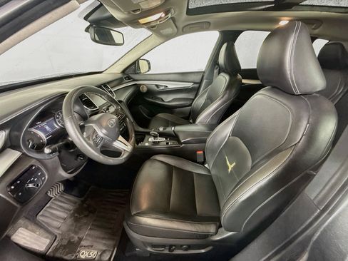 Used 2019 INFINITI QX50 Essential w/ Premium Heat Package AWD/4WD image 11