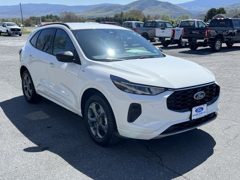 Used 2023 Ford Escape ST-Line image 4