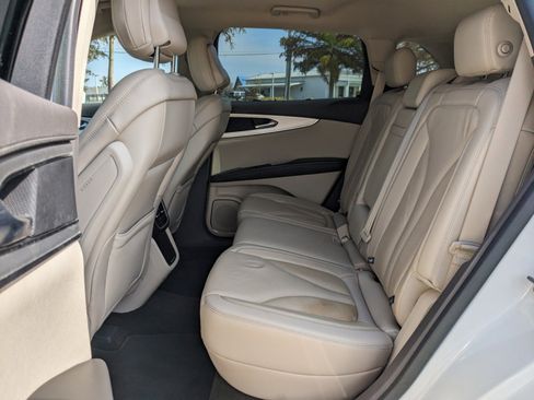 Used 2020 Lincoln Nautilus FWD w/ Equipment Group 101A image 15