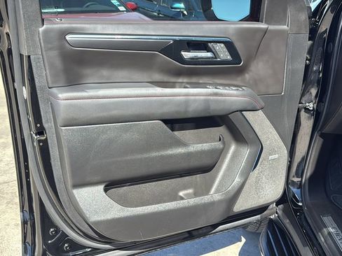 Used 2025 Chevrolet Tahoe RST w/ Comfort Package image 12