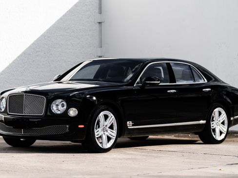 Used 2015 Bentley Mulsanne image 12