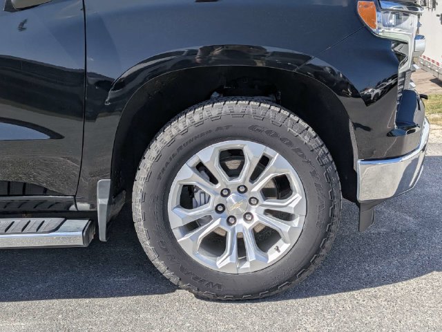 Used 2023 Chevrolet Silverado 1500 LTZ AWD/4WD image 12