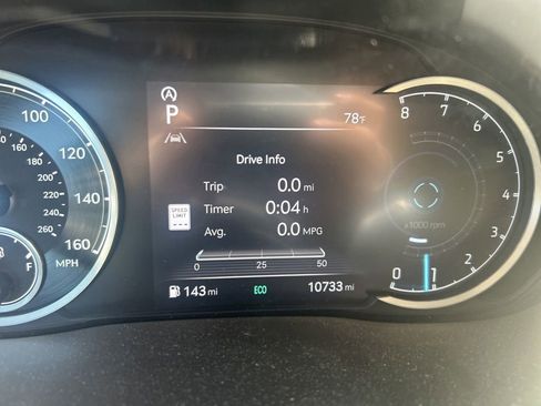 Used 2025 Genesis GV70 2.5T AWD/4WD image 15