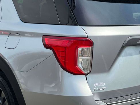 Used 2024 Ford Explorer XLT w/ Equipment Group 202A AWD/4WD image 8