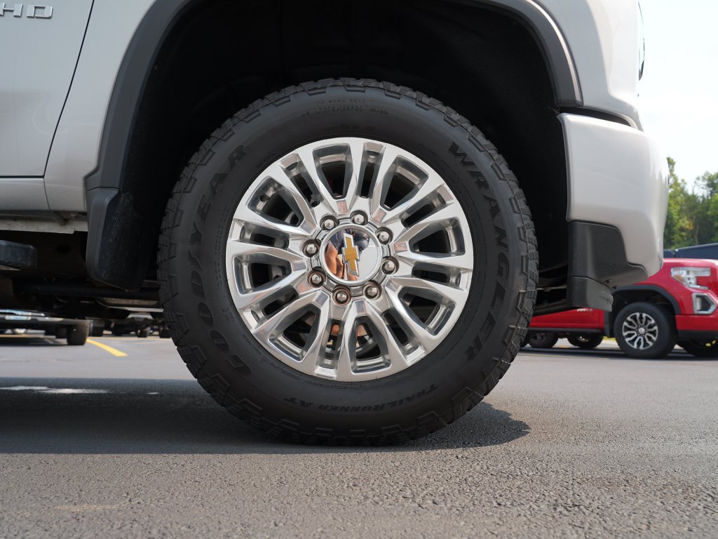 Certified 2022 Chevrolet Silverado 3500 High Country w/ Safety Package II AWD/4WD image 33