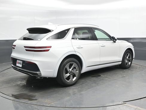 Used 2026 Genesis GV70 2.5T AWD/4WD image 2