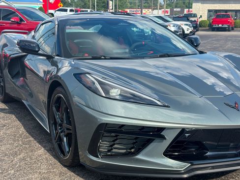 Used 2024 Chevrolet Corvette Stingray Preferred Conv w/ Z51 Performance Package RWD image 3