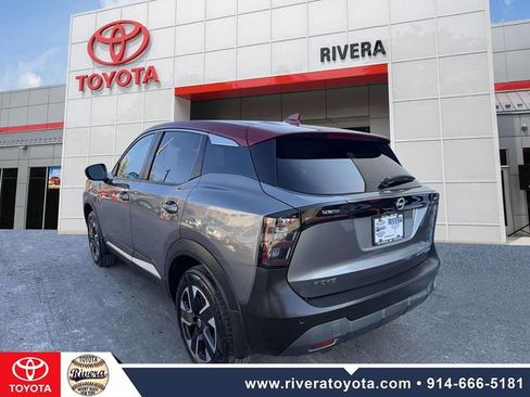 Used 2025 Nissan Kicks SV image 7