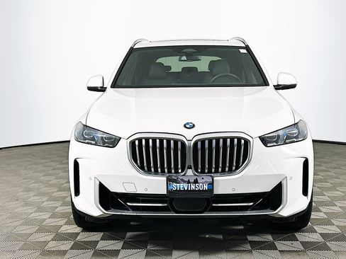 Used 2025 BMW X5 xDrive40i w/ Parking Assistance Package image 2