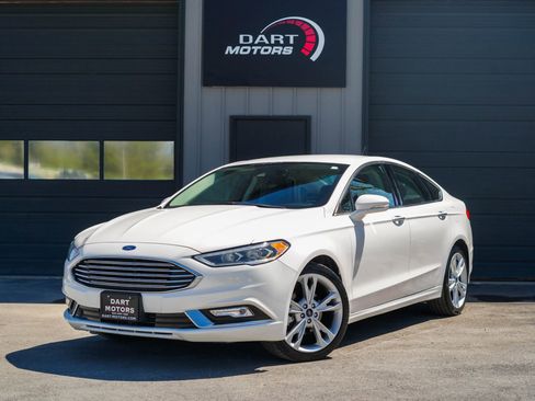 Used 2017 Ford Fusion Titanium image 3