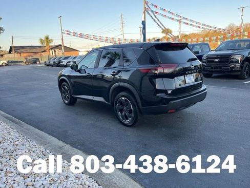 Used 2024 Nissan Rogue SV image 37