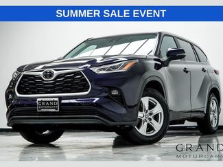 Used 2023 Toyota Highlander LE FWD video 1