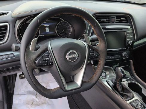 Used 2023 Nissan Maxima SR w/ Sport Mat Group image 14