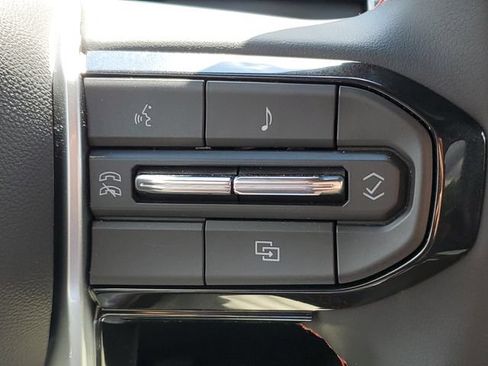 Certified 2026 Chevrolet Colorado Z71 AWD/4WD image 12