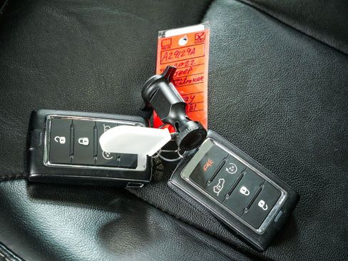 Used 2022 Jeep Grand Cherokee Limited RWD image 40