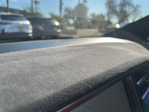 Used 2016 Tesla Model S 70D image 23