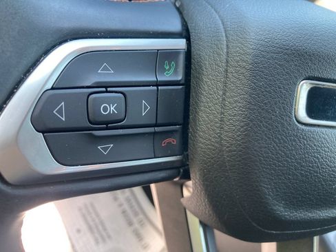Used 2022 Jeep Compass Limited AWD/4WD image 39
