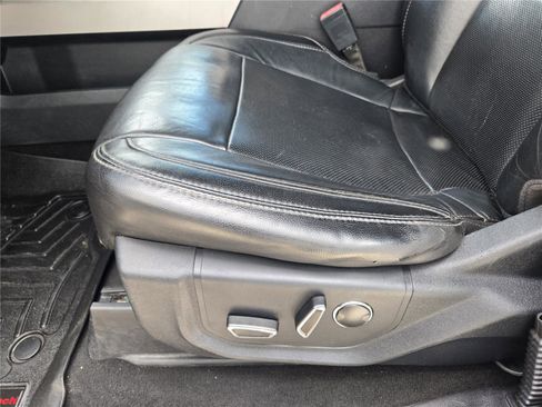 Used 2019 Ford F250 Lariat w/ Lariat Ultimate Package AWD/4WD image 23