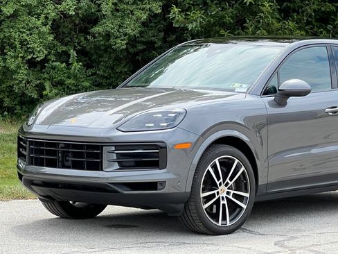Certified 2024 Porsche Cayenne Coupe AWD/4WD image 12