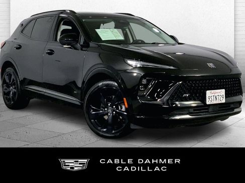 Used 2025 Buick Envision Sport Touring image 1