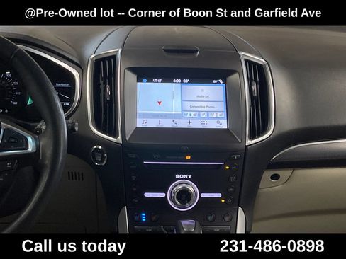 Used 2018 Ford Edge Titanium w/ Equipment Group 302A AWD/4WD image 19