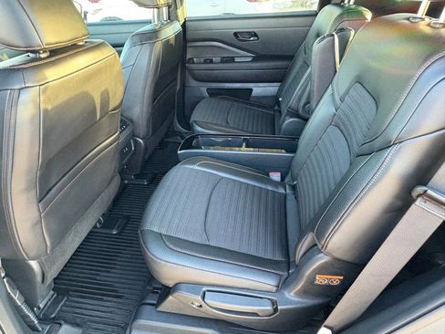 Certified 2025 Nissan Pathfinder Rock Creek image 35