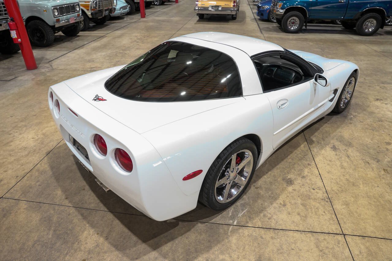 Used 1998 Chevrolet Corvette Coupe w/ Memory Pkg RWD image 17