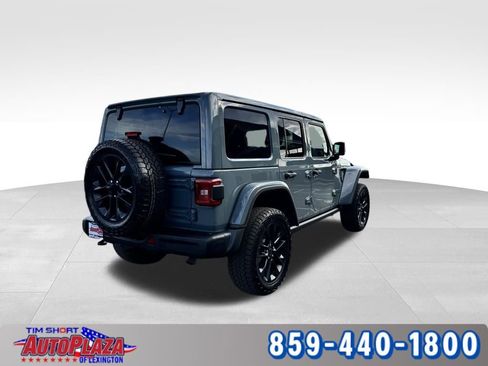 Used 2025 Jeep Wrangler Unlimited Sahara AWD/4WD image 11