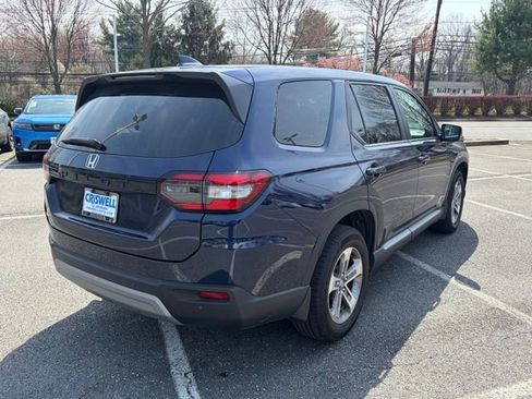 Used 2025 Honda Pilot EX-L image 8