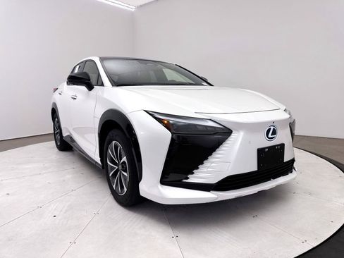 Used 2023 Lexus RZ 450e Premium w/ Technology Package AWD/4WD image 10