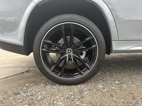 Used 2025 Mercedes-Benz GLS 450 4MATIC image 18