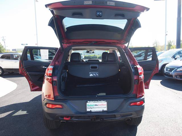 Used 2014 Jeep Cherokee Trailhawk w/ Comfort/Convenience Group AWD/4WD image 5