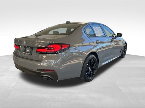 Used 2022 BMW 540i xDrive w/ M Sport Package image 3