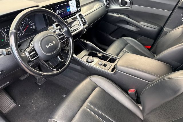Certified 2023 Kia Sorento EX FWD image 12