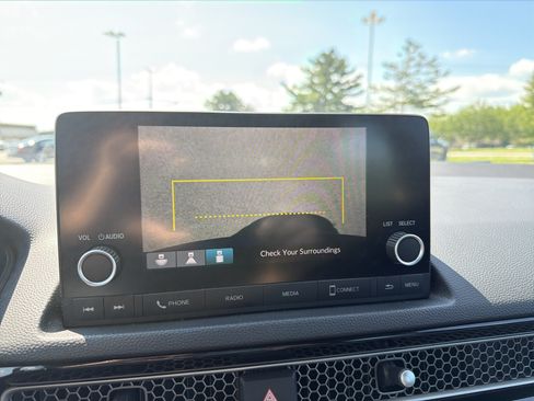 Used 2022 Honda Civic Sport image 3