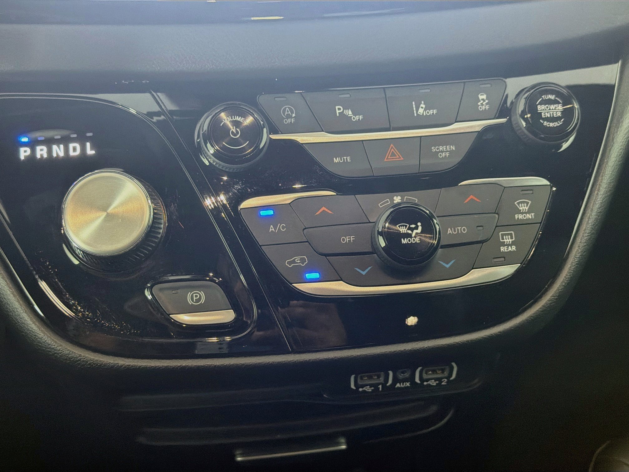 Used 2025 Chrysler Pacifica Select FWD image 23