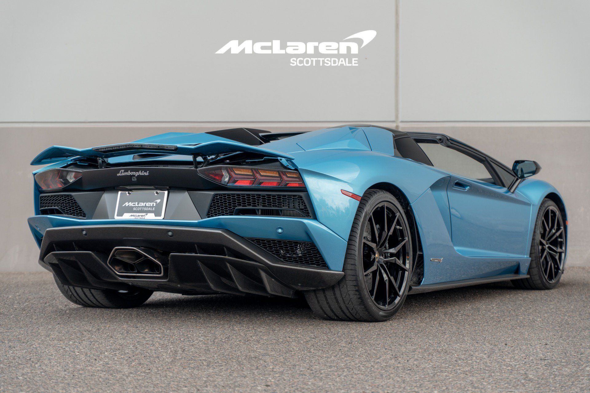 Used 2019 Lamborghini Aventador S AWD/4WD image 7