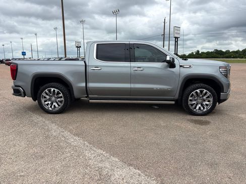 Used 2024 GMC Sierra 1500 Denali w/ Denali Reserve Package AWD/4WD image 7
