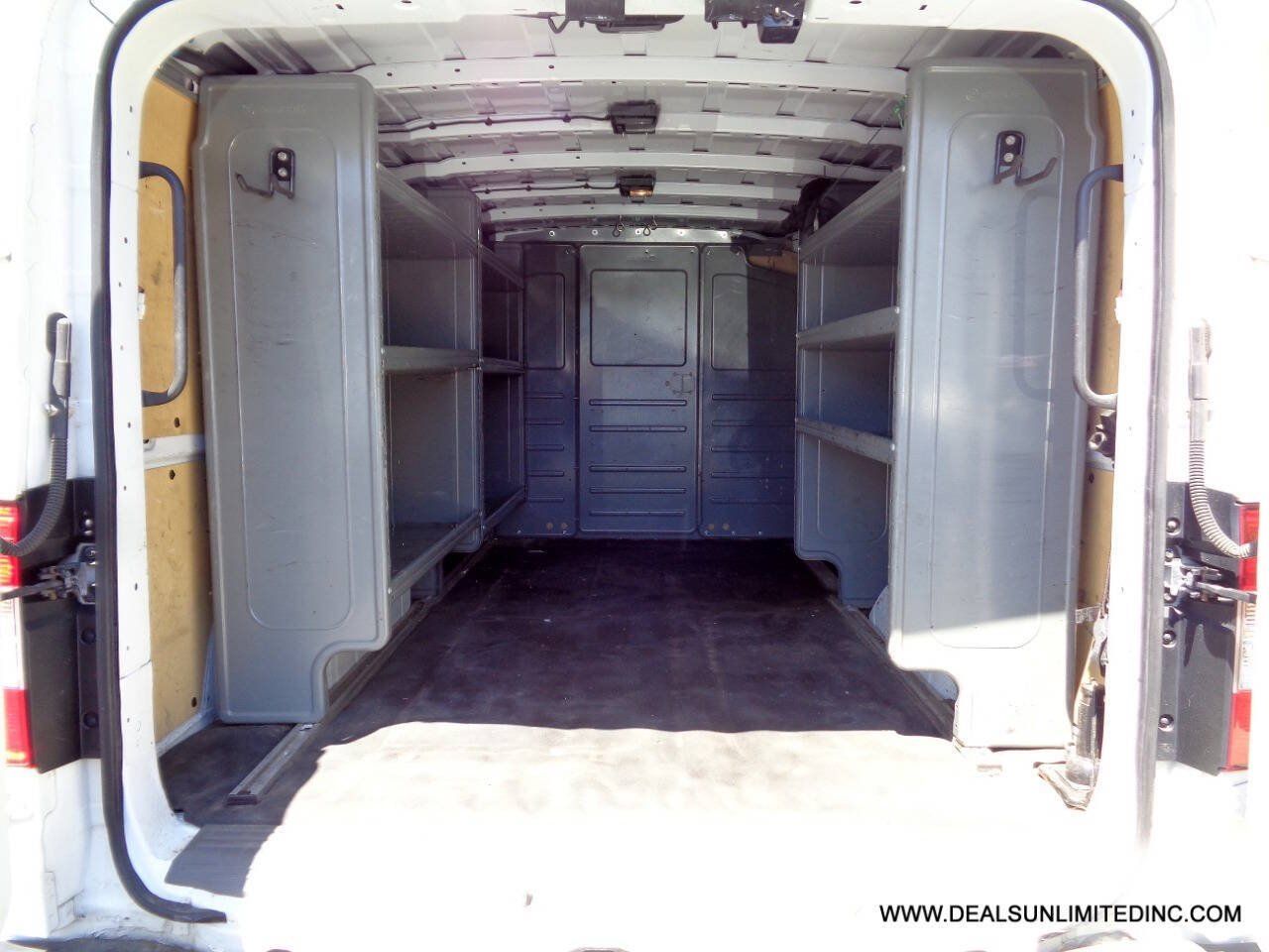 Used 2021 Nissan NV 3500 SV RWD image 18