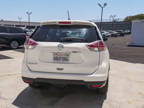 Used 2016 Nissan Rogue S FWD image 8