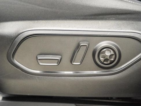 Certified 2023 Jeep Grand Cherokee Laredo AWD/4WD image 32