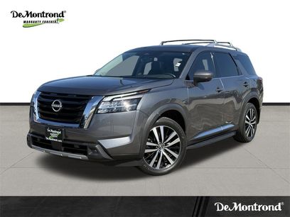 Used 2023 Nissan Pathfinder Platinum w/ Lighting Package (N93)