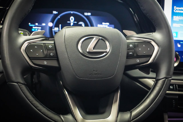 Certified 2025 Lexus RX 350 w/ Convenience Package AWD/4WD image 13