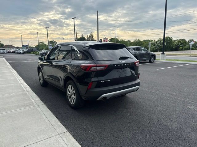 Used 2024 Ford Escape Active AWD/4WD image 4