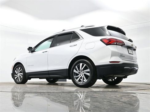 Used 2024 Chevrolet Equinox Premier image 30