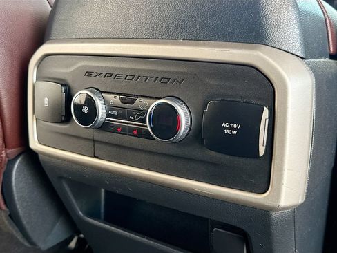 Used 2022 Ford Expedition Max Limited AWD/4WD image 30