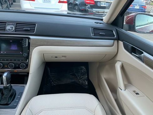 Used 2016 Volkswagen Passat 1.8T SE image 20