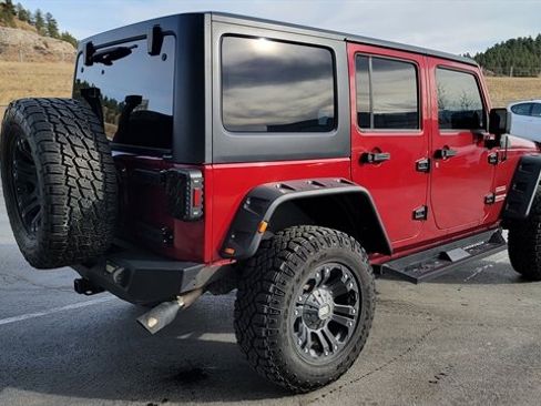 Used 2012 Jeep Wrangler Unlimited Sport image 3