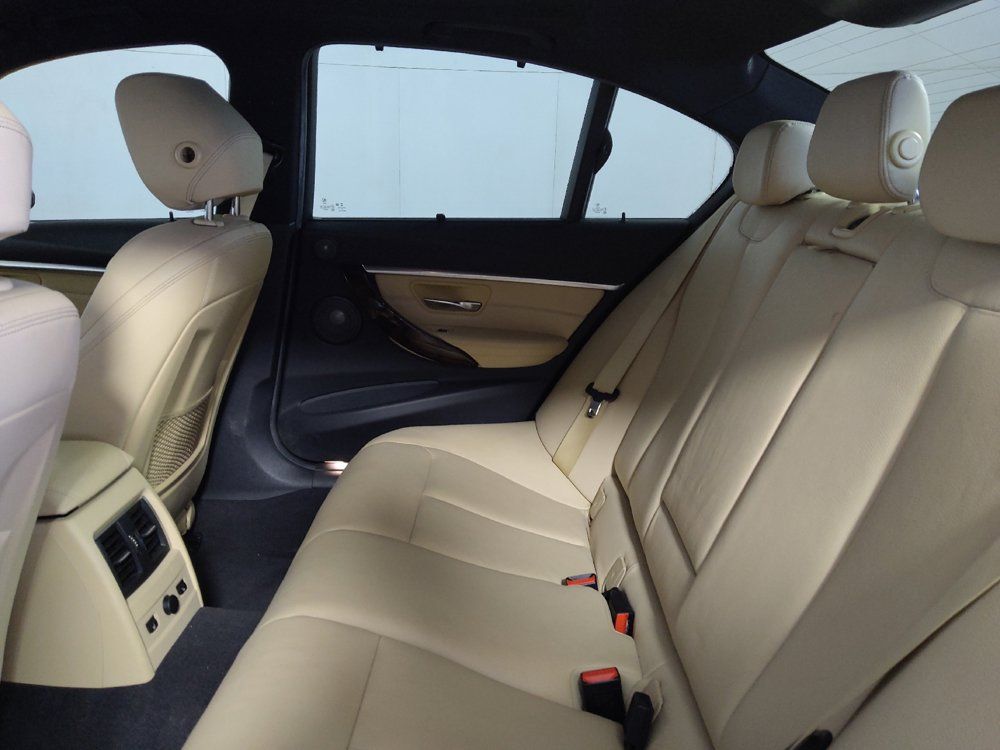 Used 2018 BMW 330i Sedan RWD image 18